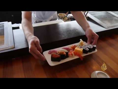 السوشي أحد أشهر الأطباق اليابانية