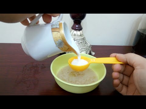 ملعقة لبن واحدة لإزالة سواد البشرة بعد المصيف