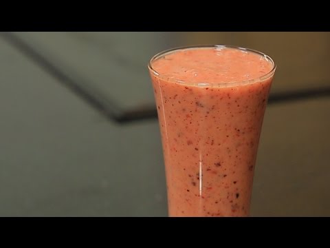 عصير مانجو بالتوت