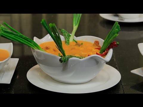 فتة عدس حارة بالدجاج