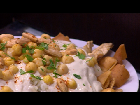 شاهد طريقة إعداد فتة شامي بالفراخ