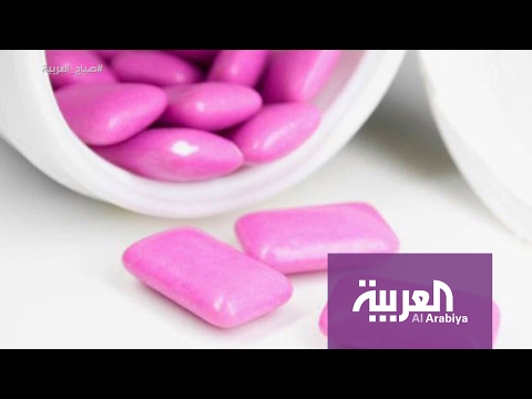 شاهد مضغ العلك يفتح الشهية للأكلات غير الصحية