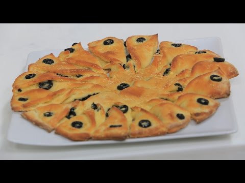 شاهد طريقة إعداد فطيرة بالزبادي و حشو الجبنة و الزيتون
