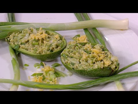 بالفيديو طريقة إعداد ومقادير سلطة أفوكادو